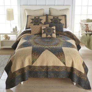 Forest Star Quilt by Donna Sharp - King